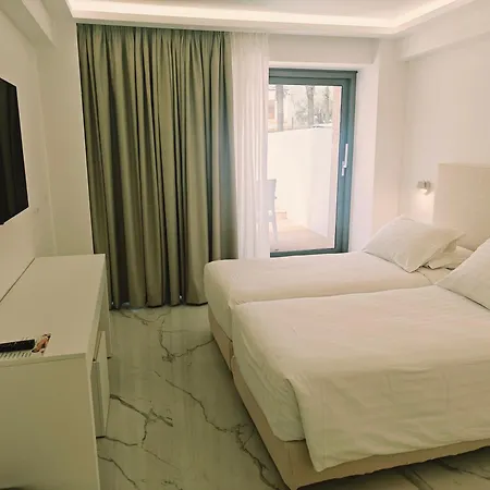 Hotel Ibiscus 4*