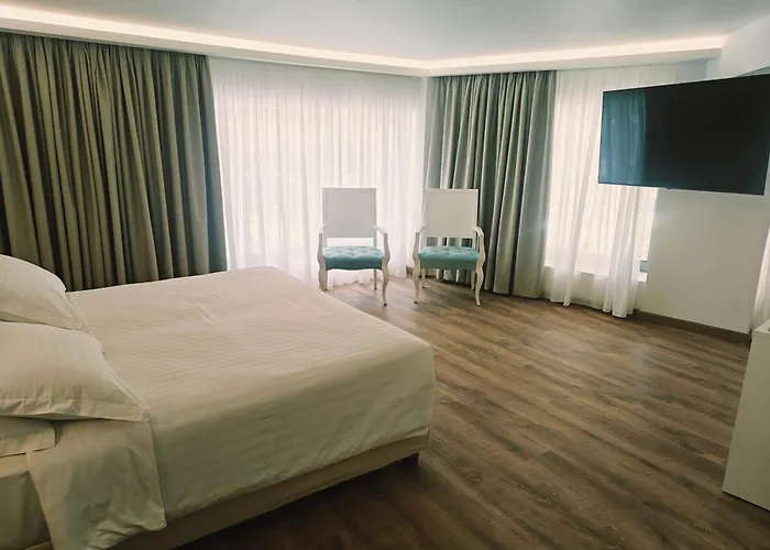 إيبيسكوس Rhodes City