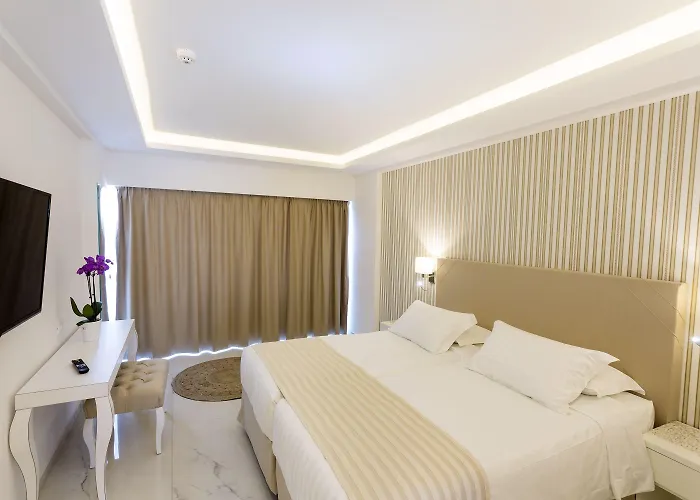 إيبيسكوس Rhodes City