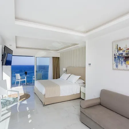 Ibiscus Hotell 4*